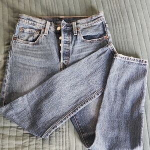 Levi's Light Blue Cropped Ankle Jeans